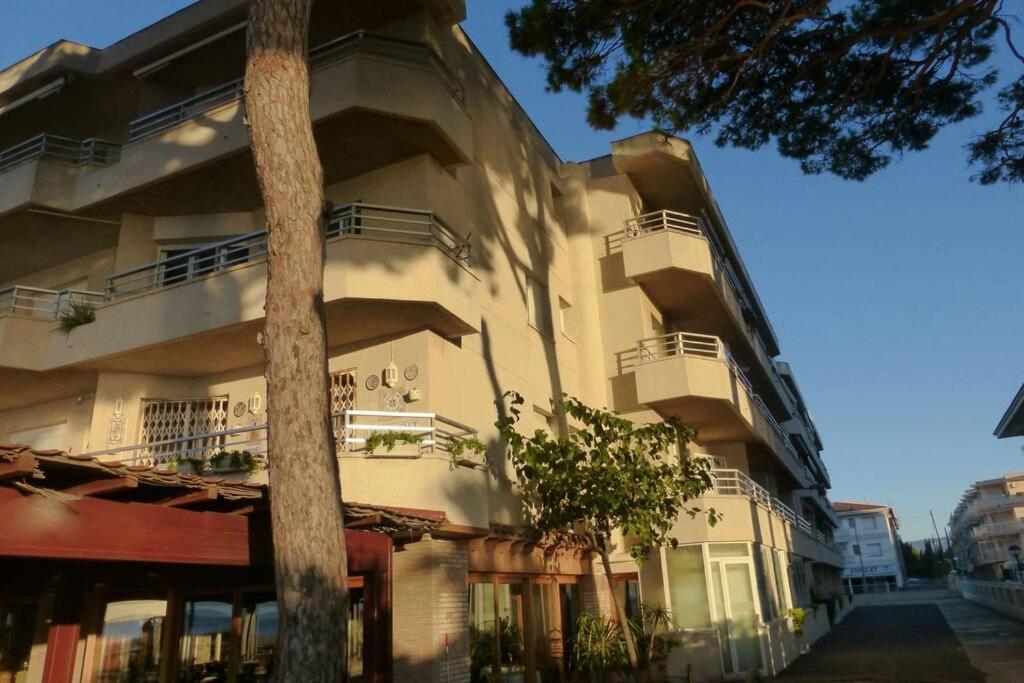 Apartamento A 1ª Linea De Mar, Vilafortuny Cambrils Dış mekan fotoğraf